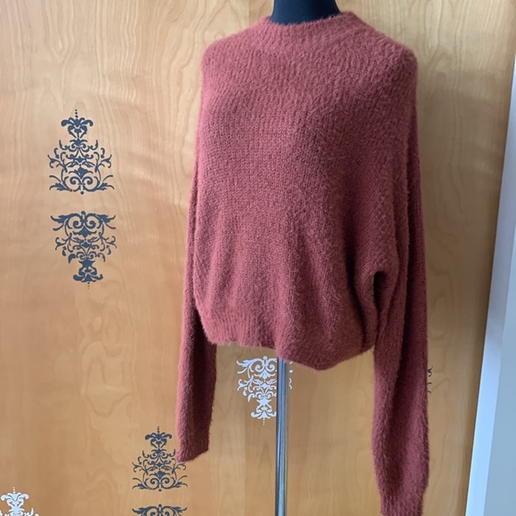 NEW - Audrey 3+1 Crew Neck Fuzzy Sweater - Picture 12 of 16